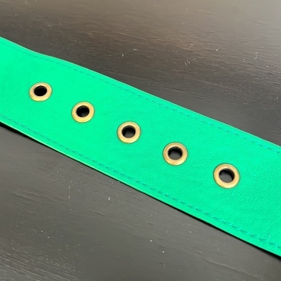 Pieces Verinda belt, multi color bejeweled buckle, green retro belt,43” length - Picture 12 of 16